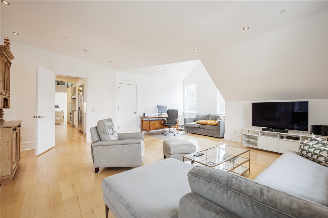 17 Sibley Place, Unit 3 Rochester, NY 14607 - Photo 27 of 41