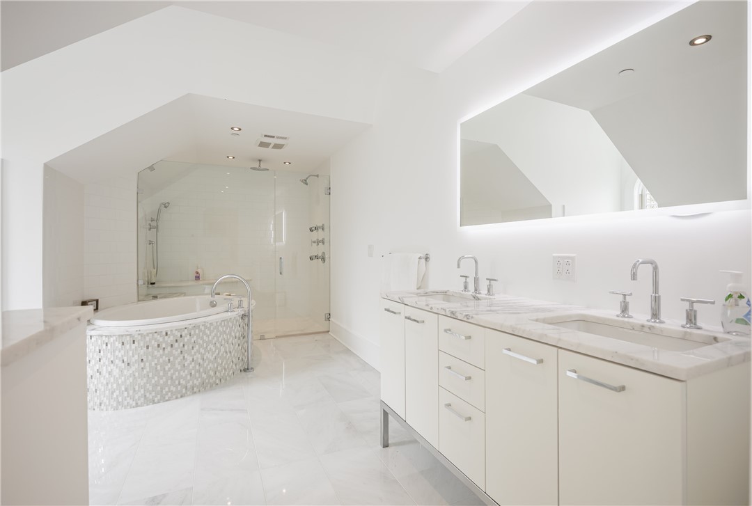 17 Sibley Place, Unit 3 Rochester, NY 14607 - Photo 34 of 41