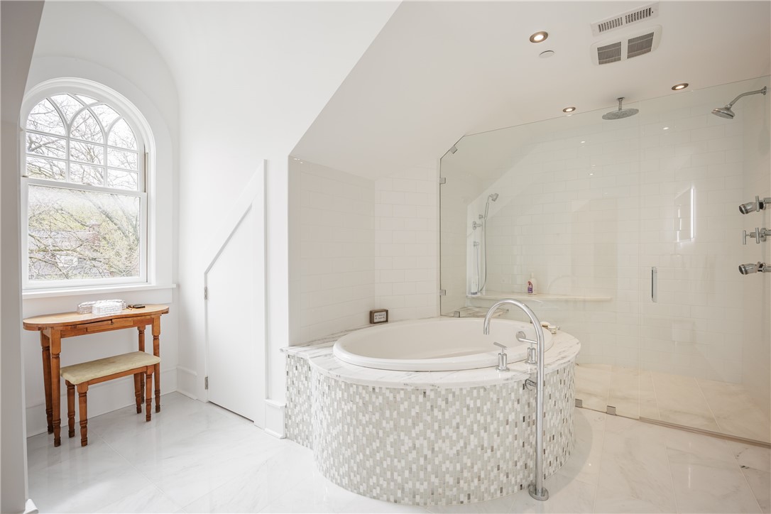 17 Sibley Place, Unit 3 Rochester, NY 14607 - Photo 35 of 41