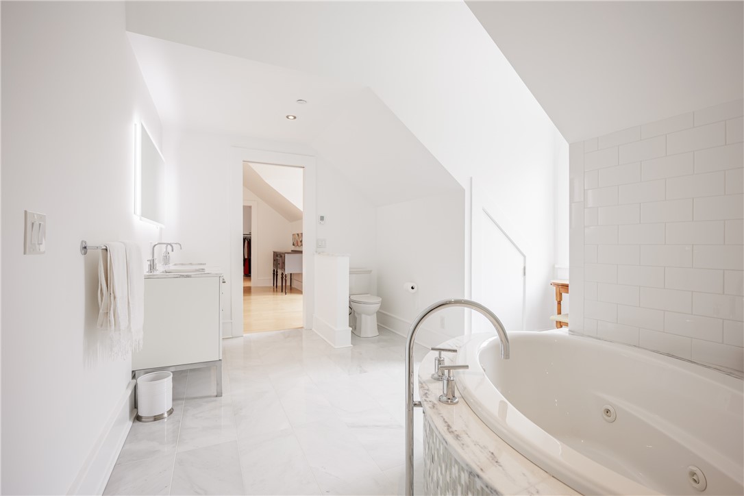 17 Sibley Place, Unit 3 Rochester, NY 14607 - Photo 36 of 41