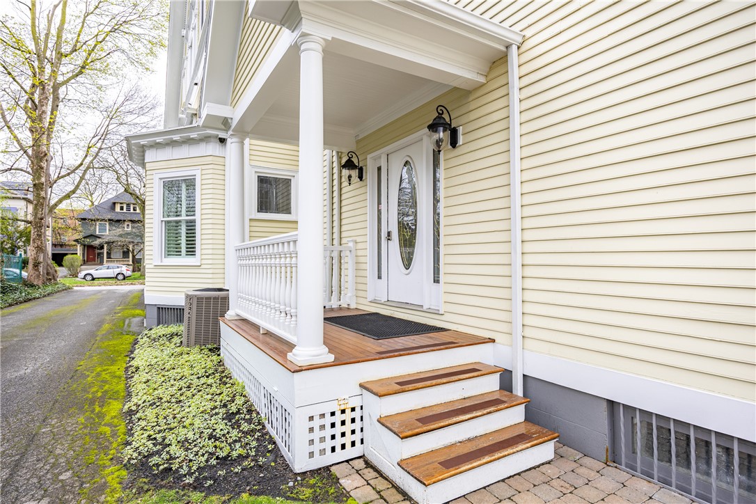 17 Sibley Place, Unit 3 Rochester, NY 14607 - Photo 38 of 41