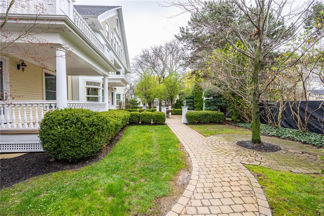 17 Sibley Place, Unit 3 Rochester, NY 14607 - Photo 7 of 41