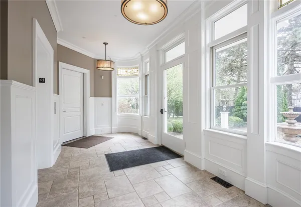 $895,000 | 17 Sibley Place, Unit 3, Rochester, NY 14607