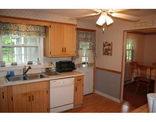 64 Alden Road Holliston, MA 01746 - Photo 6 of 21 Gallery Image 6