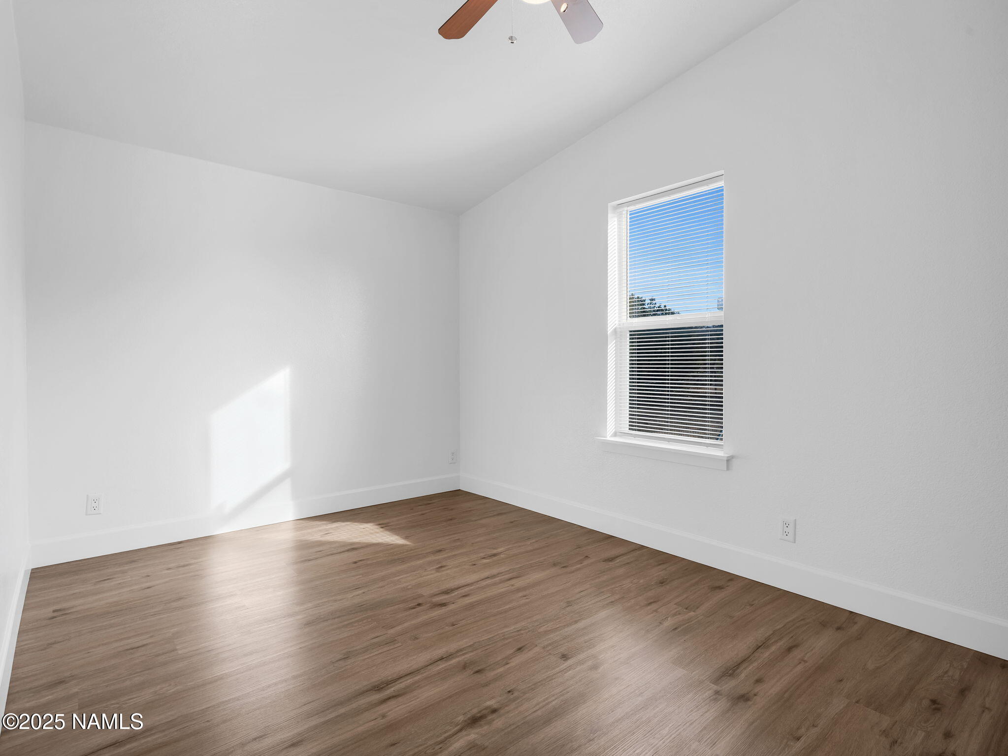 2705 West Honeysuckle Road Williams, AZ 86046 - Photo 14 of 37 Guest Bedroom