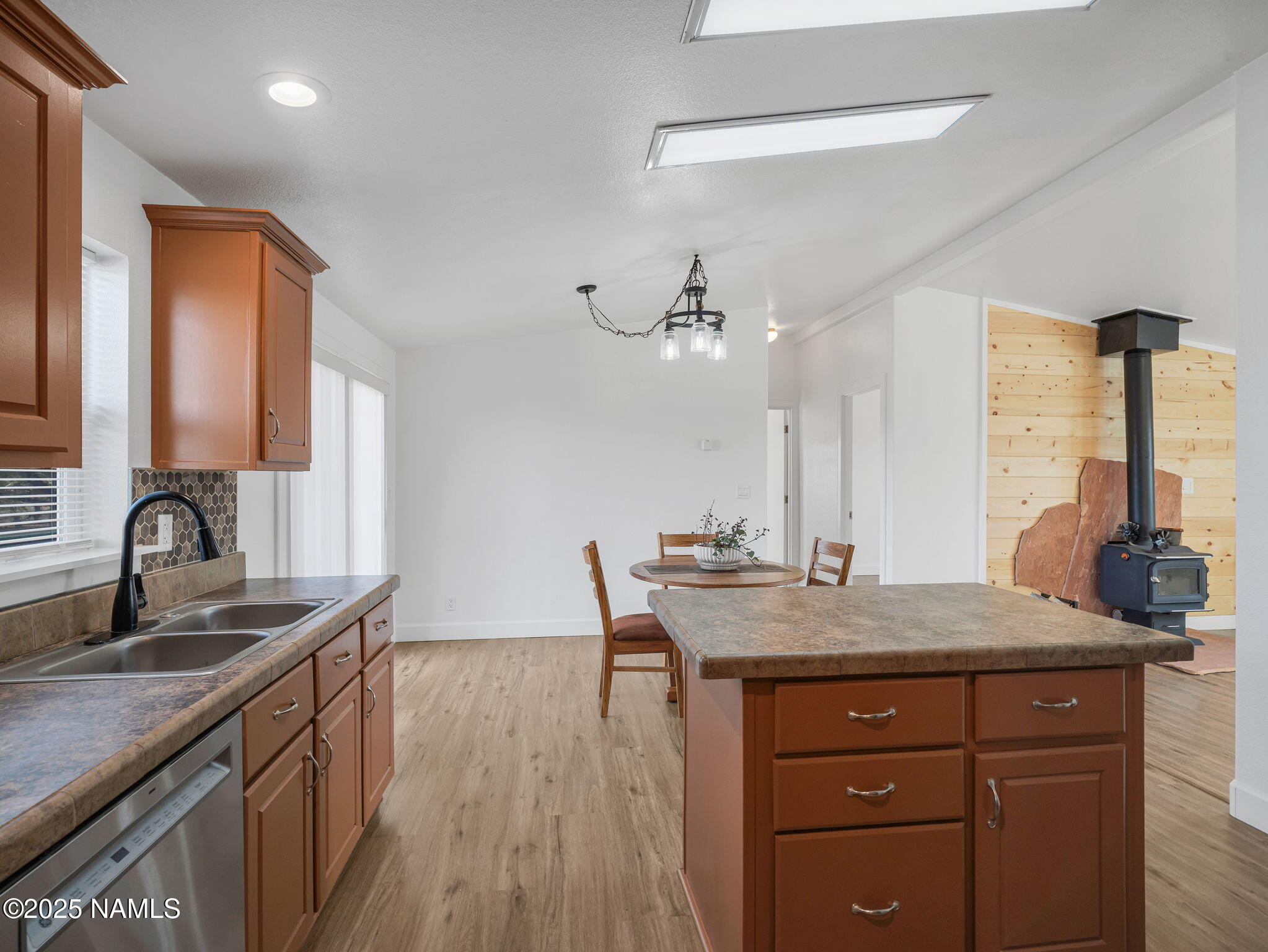 2705 West Honeysuckle Road Williams, AZ 86046 - Photo 9 of 37 Kitchen