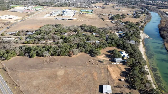 $415,000 | 119 Felps Drive, Blanco, TX 78606