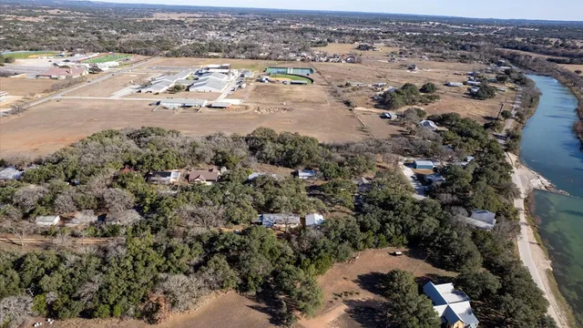$415,000 | 119 Felps Drive, Blanco, TX 78606