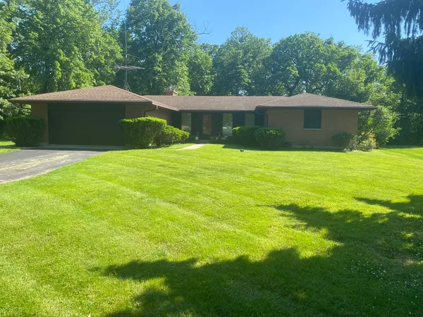 $425,000 | 36W527 Oak Hill Drive, Elgin, IL 60123