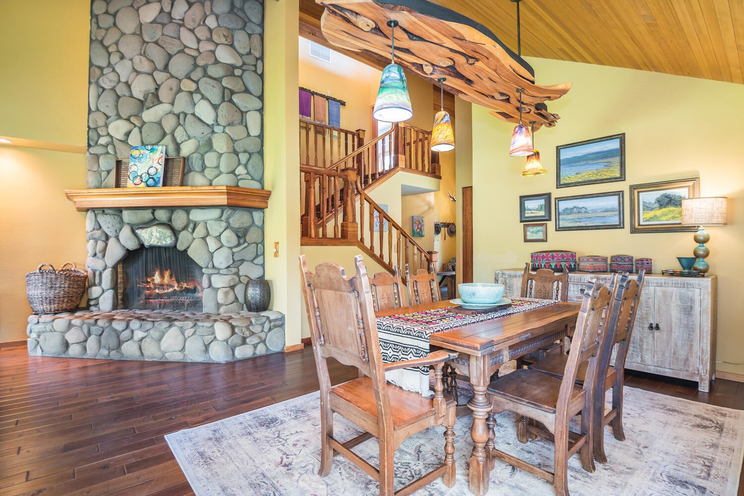 67895 Peterson Burn Road Sisters, OR 97759 - Photo 8 of 63 Great room with vaulted ceilings and fireplace