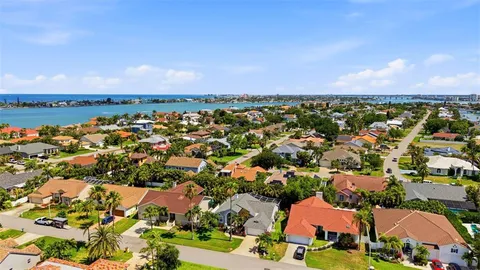 $1,075,000 | 631 De Soto Drive, Tierra Verde, FL 33715