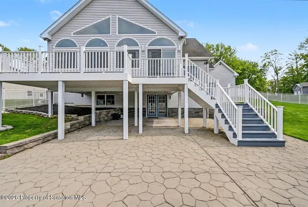 $675,000 | 33 Parry Road, Moscow, PA 18444