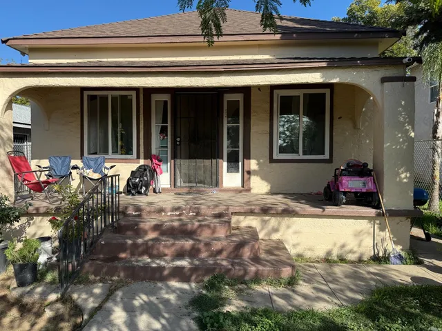 $220,000 | 241 East Tuolumne Street, Fresno, CA 93706