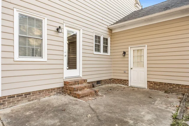 $445,000 | 11829 North Exeter Way, Raleigh, NC 27613