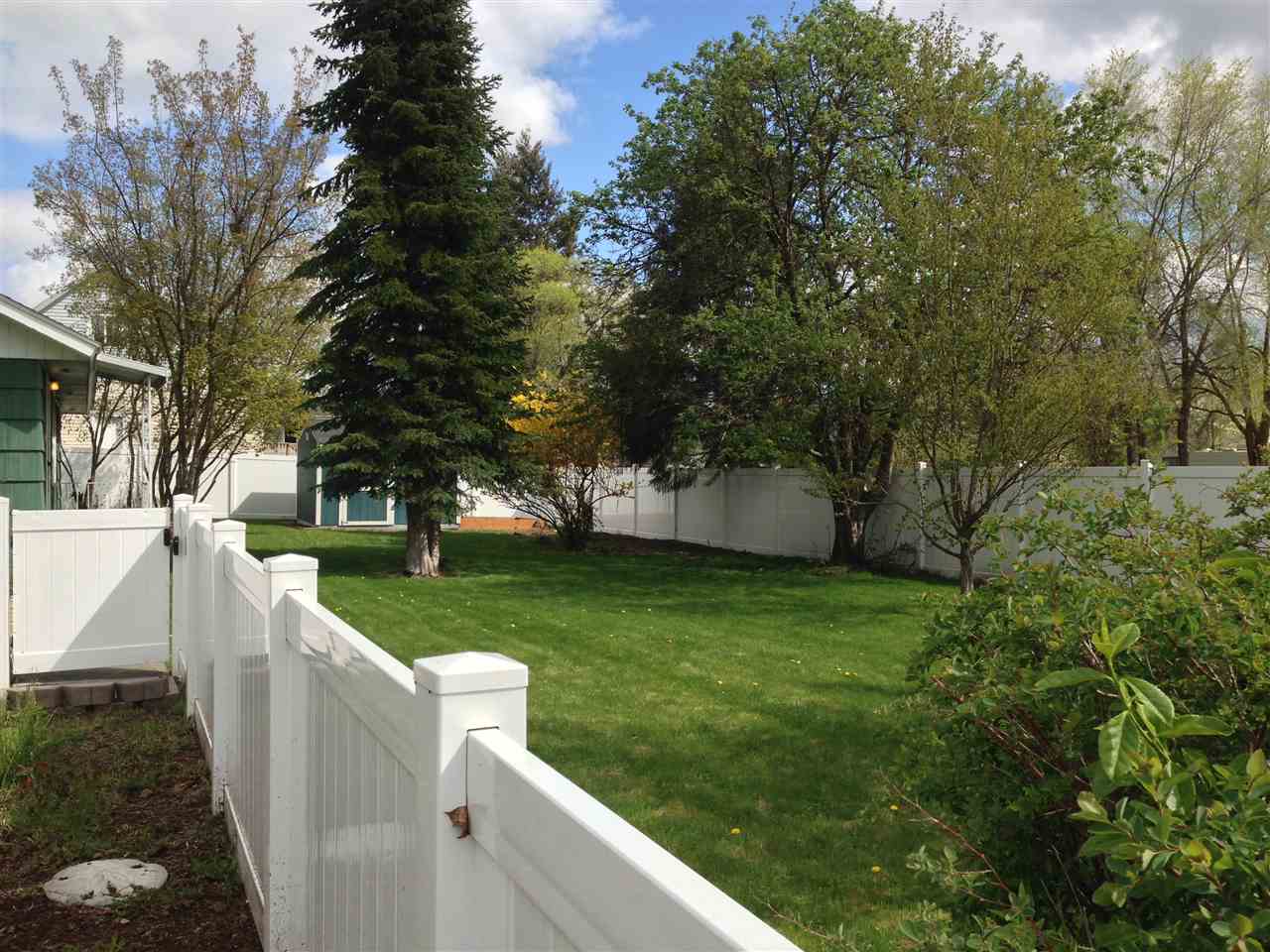 304 North Bannen Road Spokane Valley, WA 99216 - Photo 2 of 15