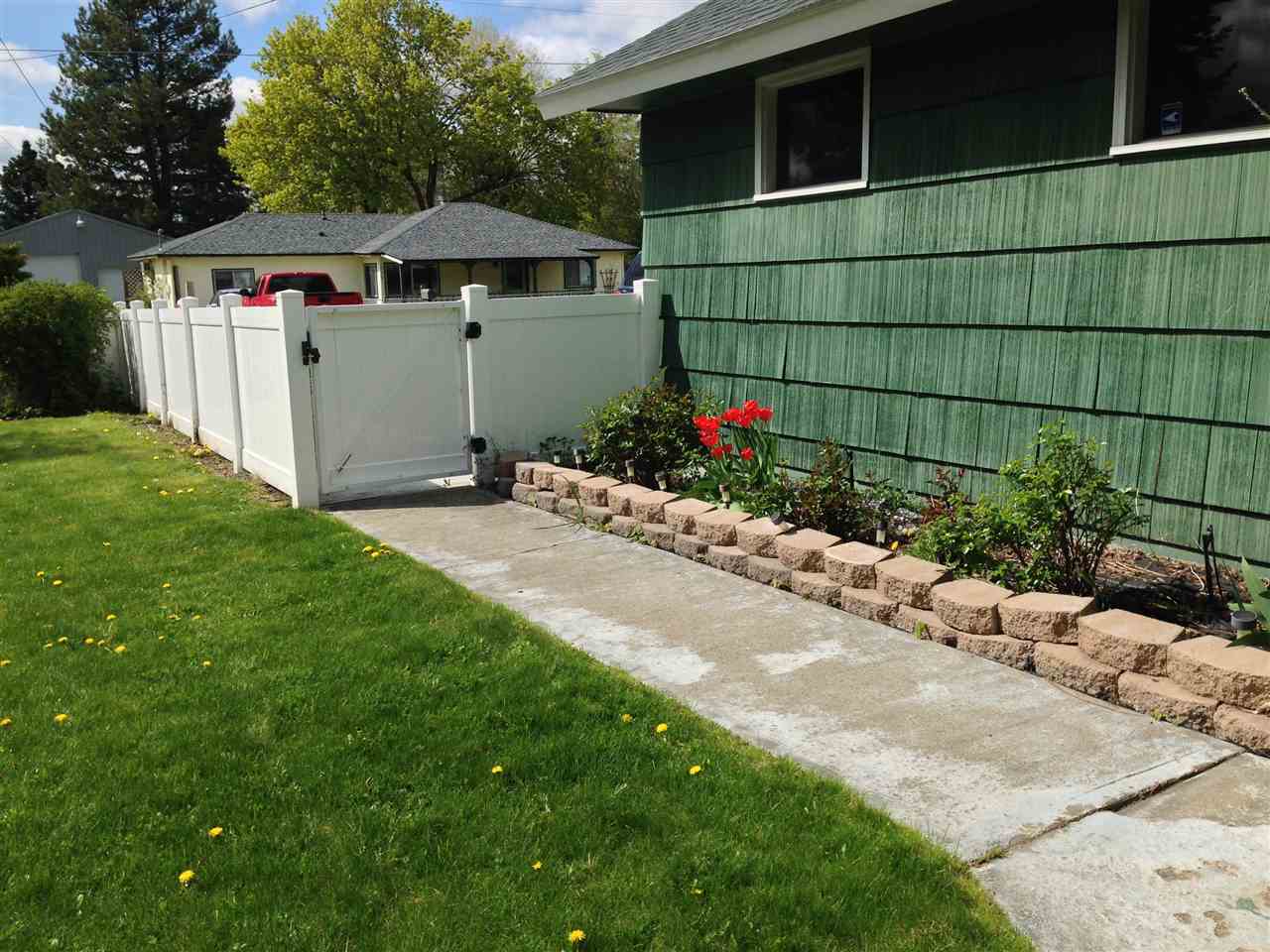 304 North Bannen Road Spokane Valley, WA 99216 - Photo 4 of 15