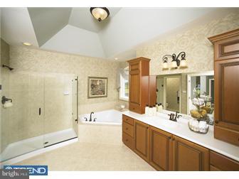 2 Ridgeview Way Allentown, NJ 08501 - Photo 12 of 12 Bathroom