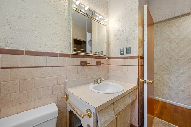 $392,500 | 4 Harold Street, Worcester, MA 01604