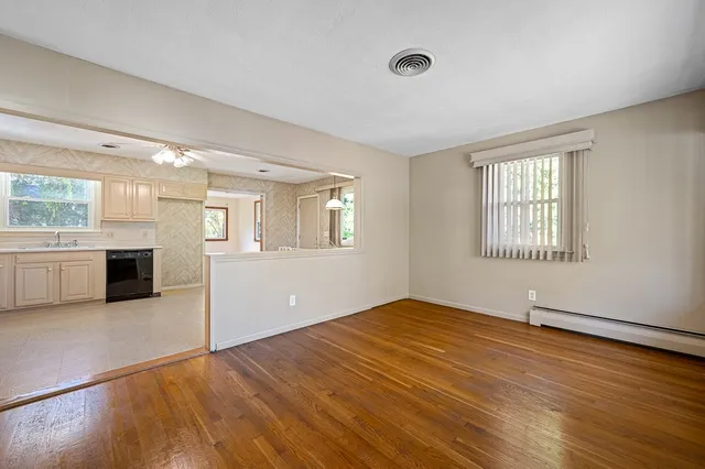 $392,500 | 4 Harold Street, Worcester, MA 01604