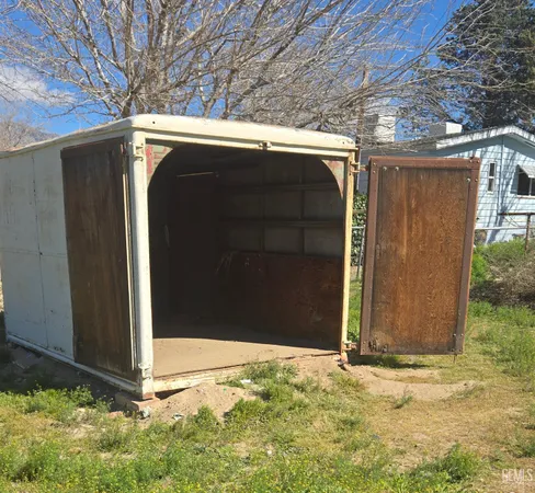 a view of outdoor space