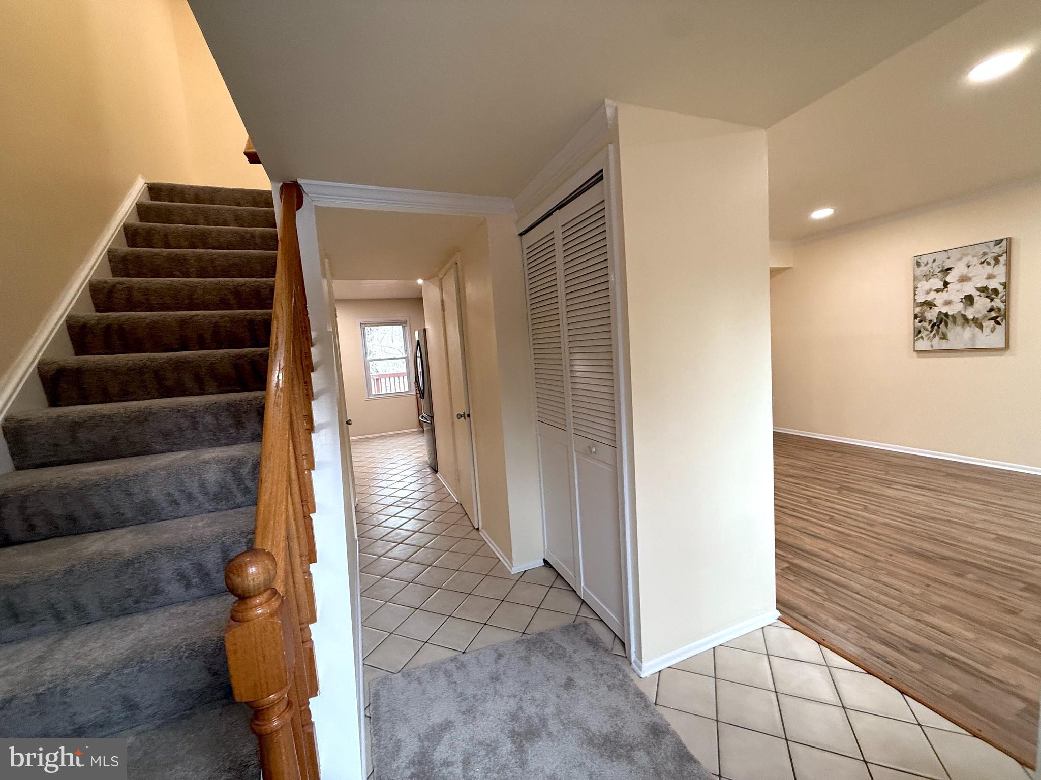 5278 Lonsdale Drive Springfield, VA 22151 - Photo 2 of 32