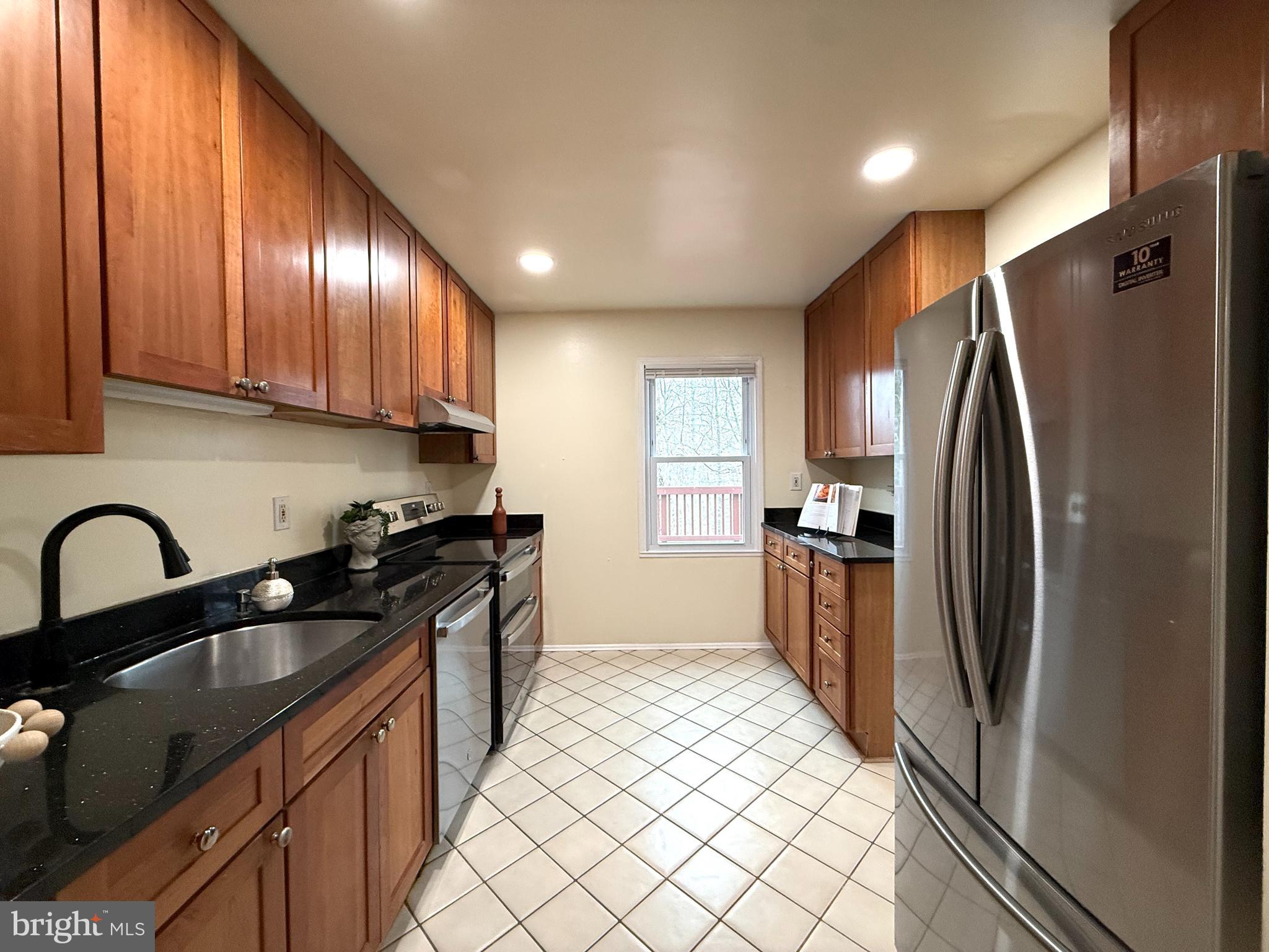 5278 Lonsdale Drive Springfield, VA 22151 - Photo 9 of 32