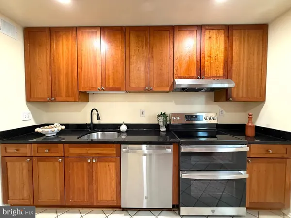 $3,000 | 5278 Lonsdale Drive, Springfield, VA 22151