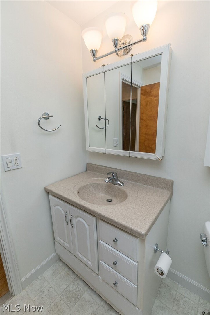 4487 Greenwold Road South Euclid, OH 44121 - Photo 23 of 30