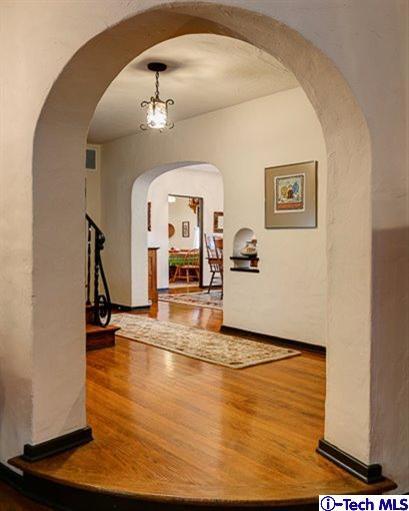 1363 New York Drive Altadena, CA 91001 - Photo 10 of 47 Additional Photo