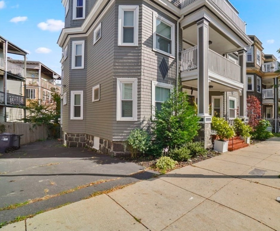 472 Talbot Avenue, Unit 3 Boston, MA 02124 - Photo 9 of 9