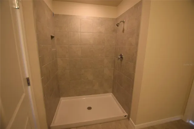 a bathroom with a tub