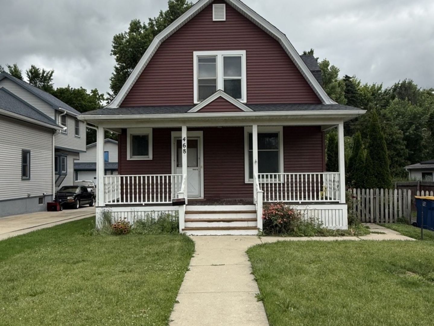 468 Locust Street Elgin, IL 60123 - Photo 1 of 16