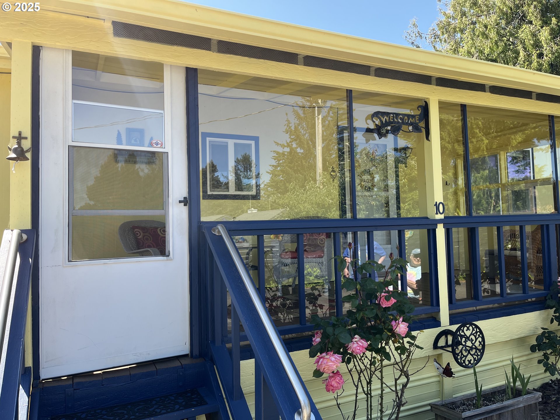 83763 Highway 101, Unit 10 Florence, OR 97439 - Photo 7 of 34 a view of a balcony