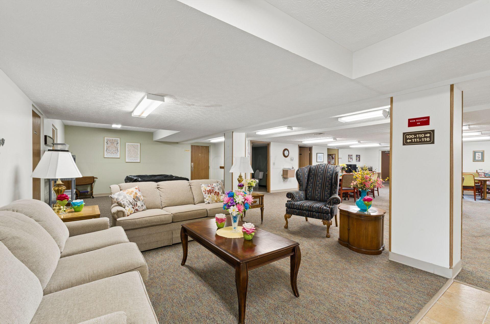 5885 Beechcroft Road, Unit 302 Columbus, OH 43229 - Photo 24 of 31 Common Area