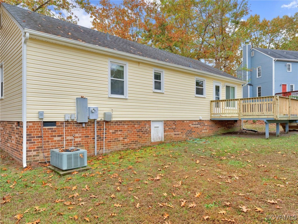 3304 Rufford Place Chester, VA 23831 - Photo 5 of 26 a view of a house with backyard and a tree