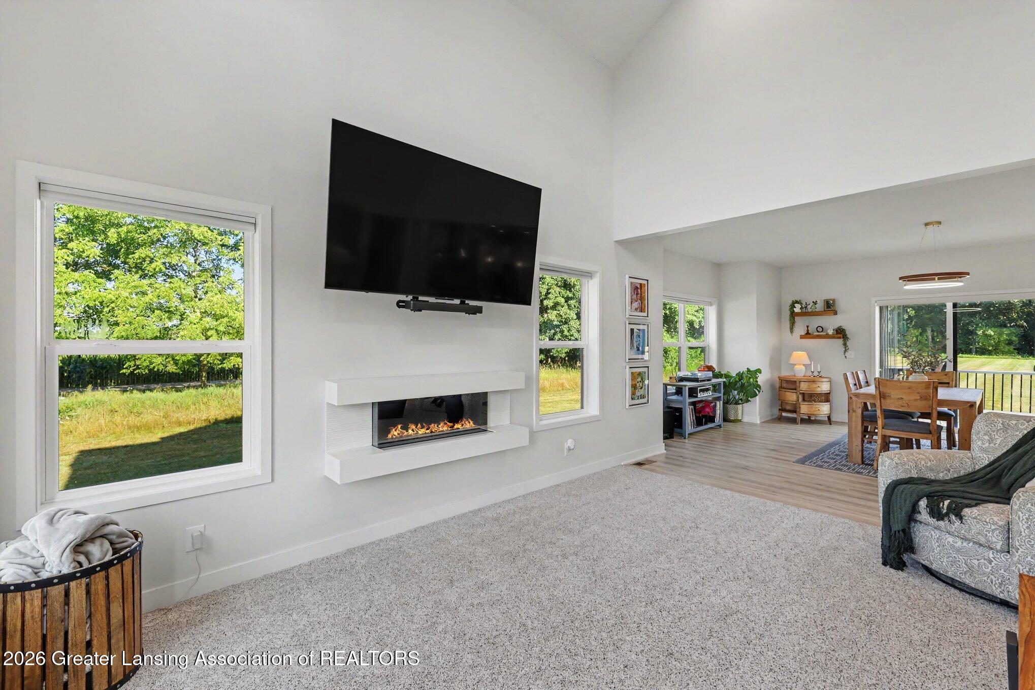 5732 McCue Road Holt, MI 48842 - Photo 8 of 40 008_file_3417