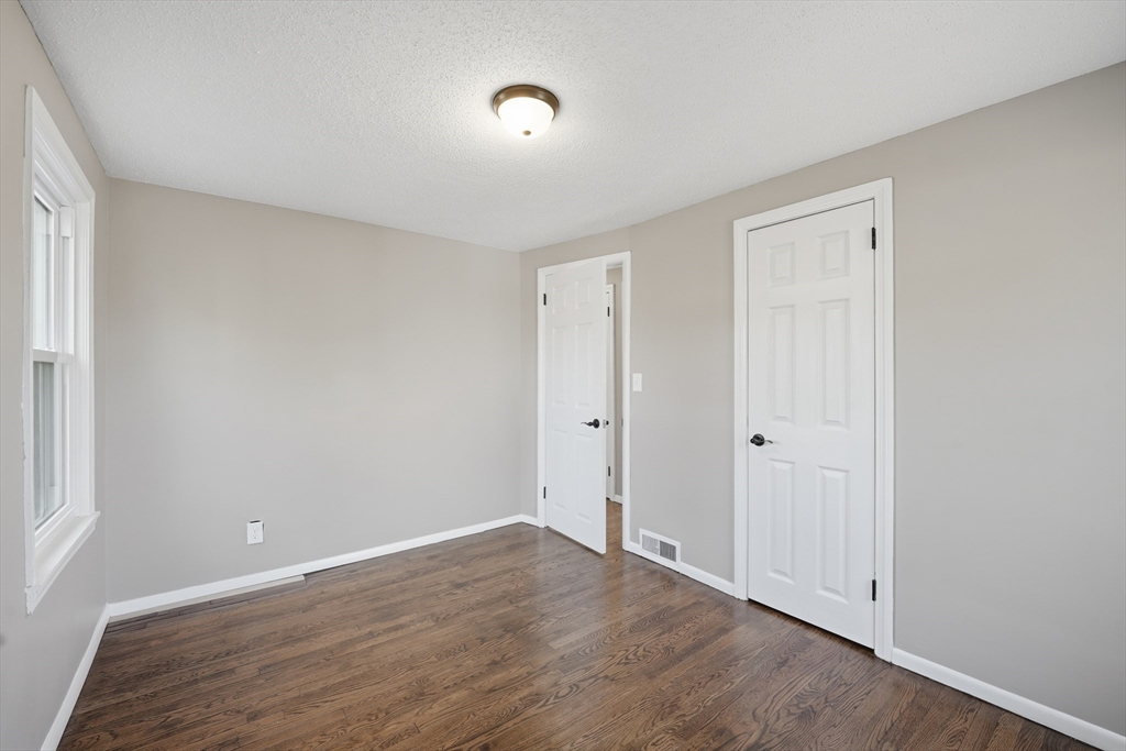 59 Piedmont Street Springfield, MA 01104 - Photo 14 of 36