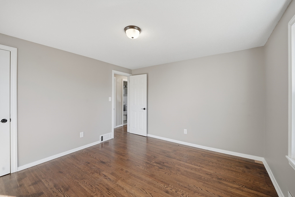 59 Piedmont Street Springfield, MA 01104 - Photo 18 of 36