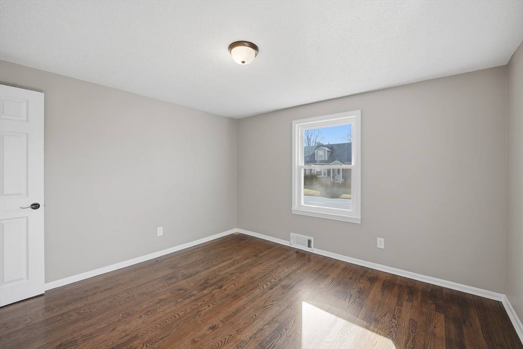 59 Piedmont Street Springfield, MA 01104 - Photo 19 of 36