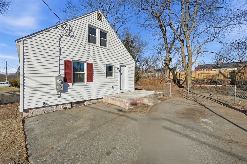 59 Piedmont Street Springfield, MA 01104 - Photo 30 of 36