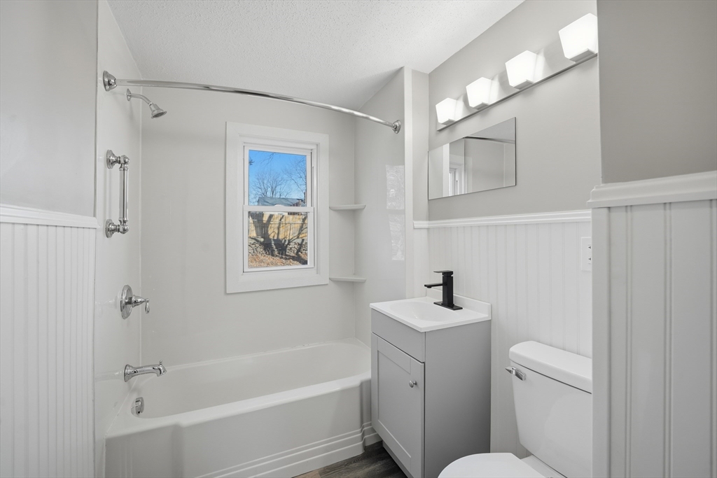 59 Piedmont Street Springfield, MA 01104 - Photo 10 of 36