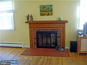 755 Oakview Road Ardmore, PA 19003 - Photo 3 of 10 Living Room