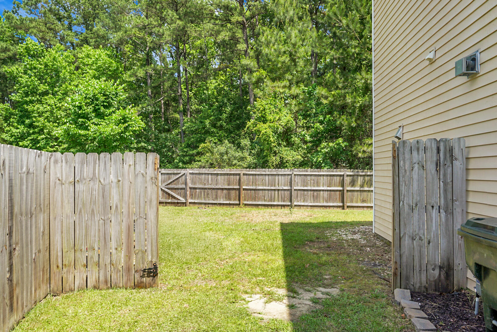 243 Oglethorpe Circle Moncks Corner, SC 29461 - Photo 5 of 34 DSC04693