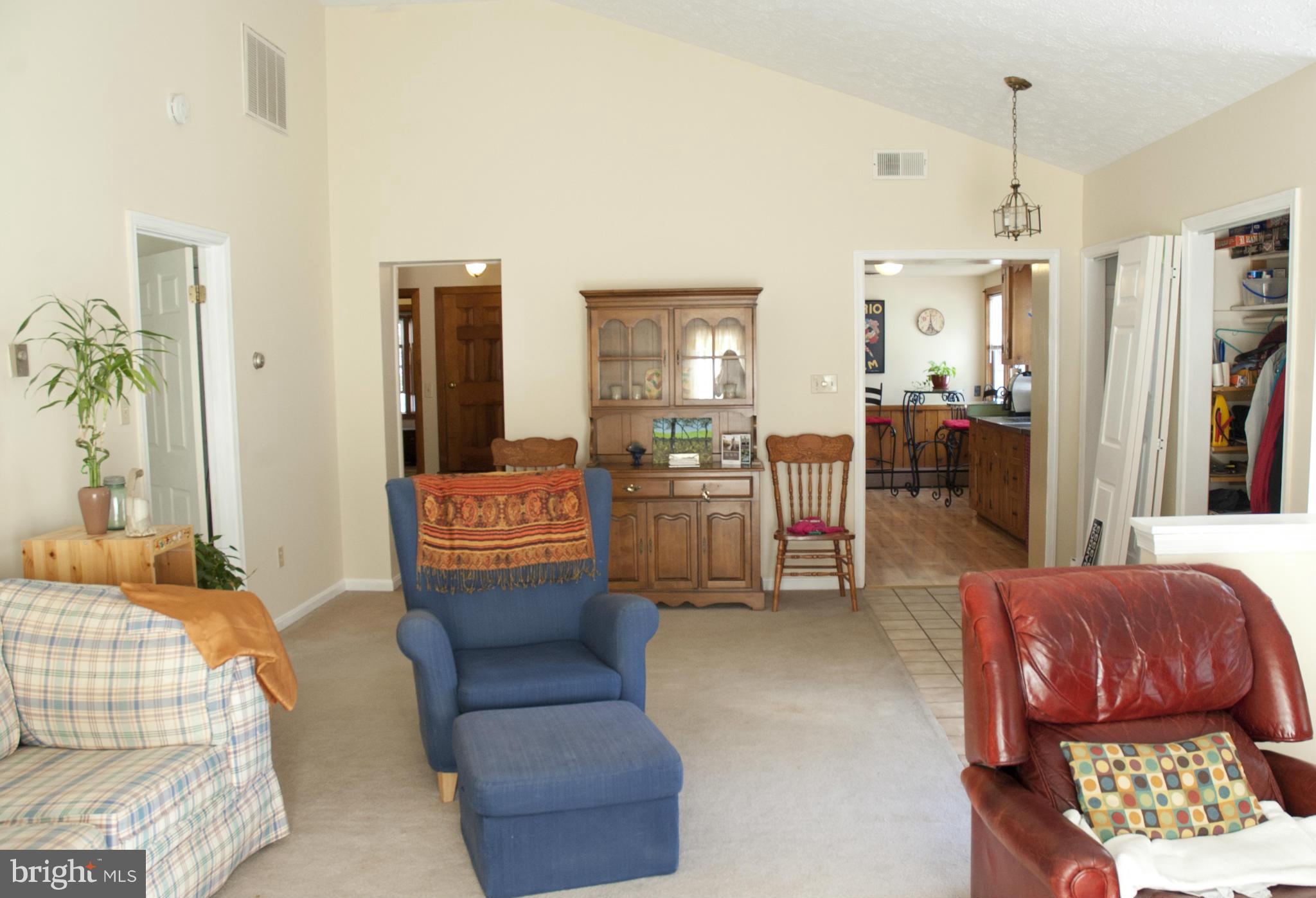 8953 Indian Springs Road Frederick, MD 21702 - Photo 5 of 23 Interior (General)