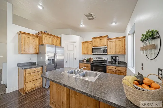 $380,000 | 2060 Roy Drive, Idaho Falls, ID 83401