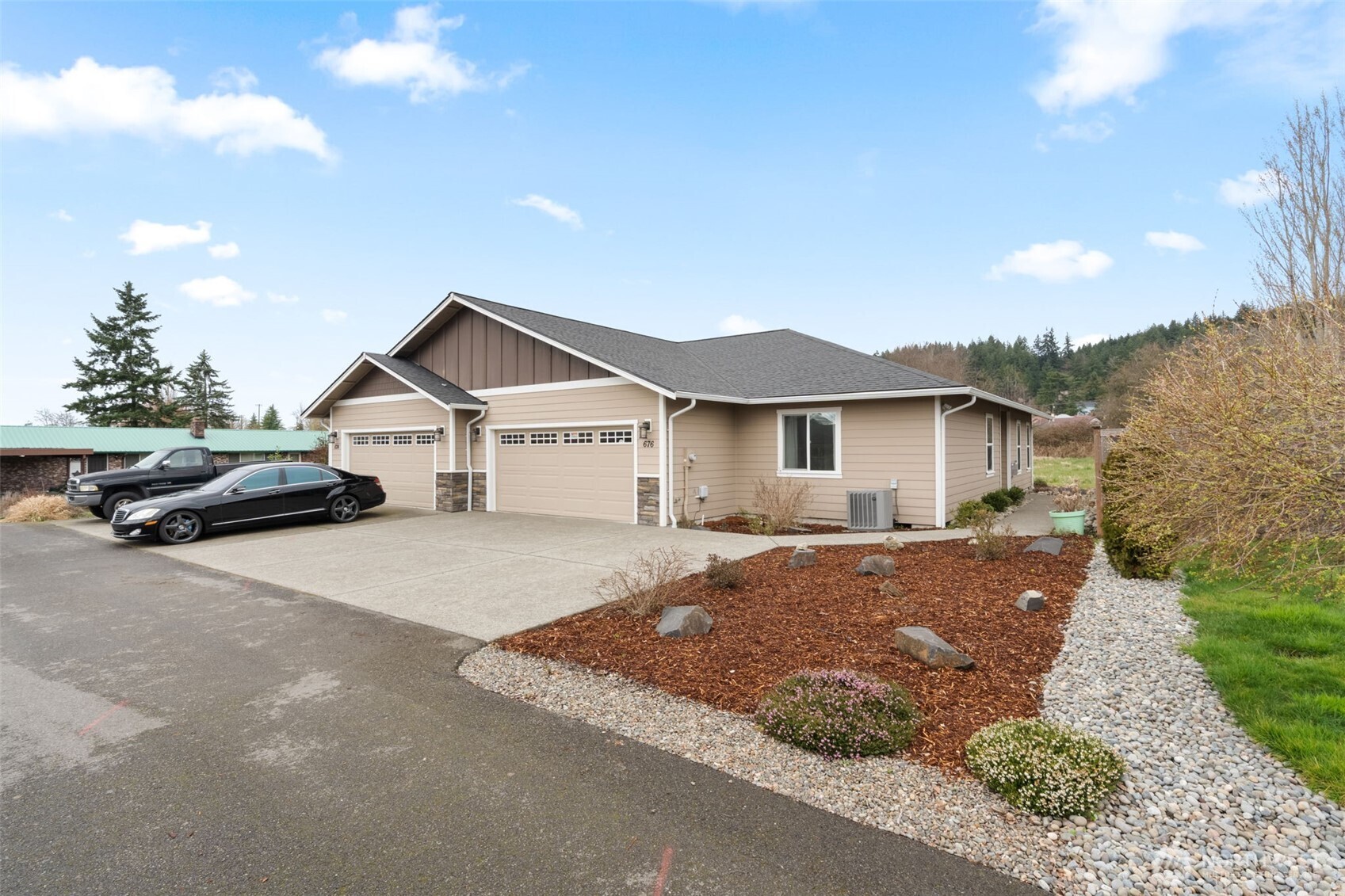 676 Southwest 20th Street, Unit A Chehalis, WA 98532 - Photo 1 of 32 Gallery Image 1