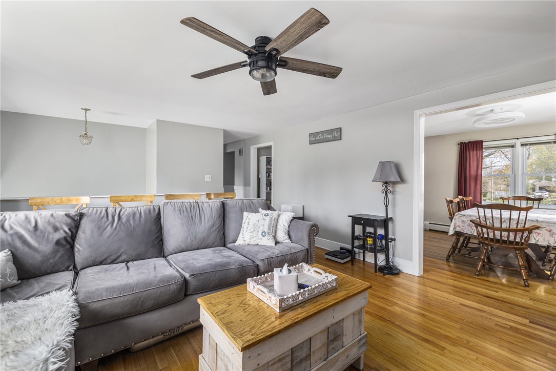42 Mathew Road Tiverton, RI 02878 - Photo 7 of 37