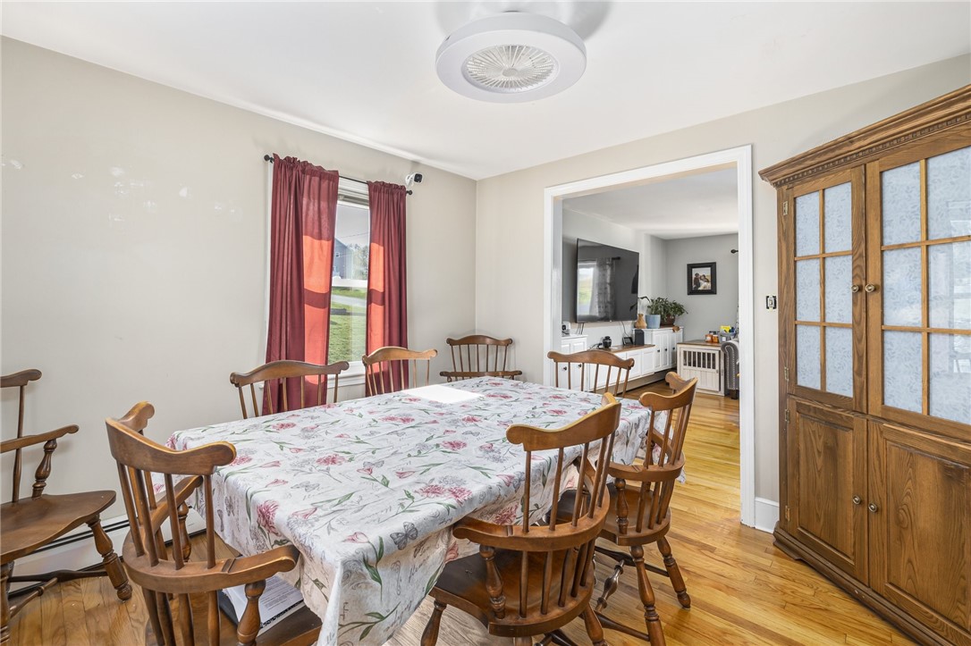 42 Mathew Road Tiverton, RI 02878 - Photo 9 of 37