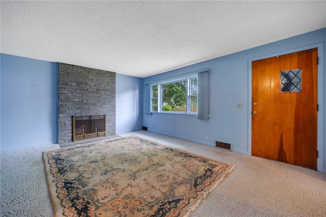 25 Wyncote Avenue Irondequoit, NY 14609 - Photo 3 of 24