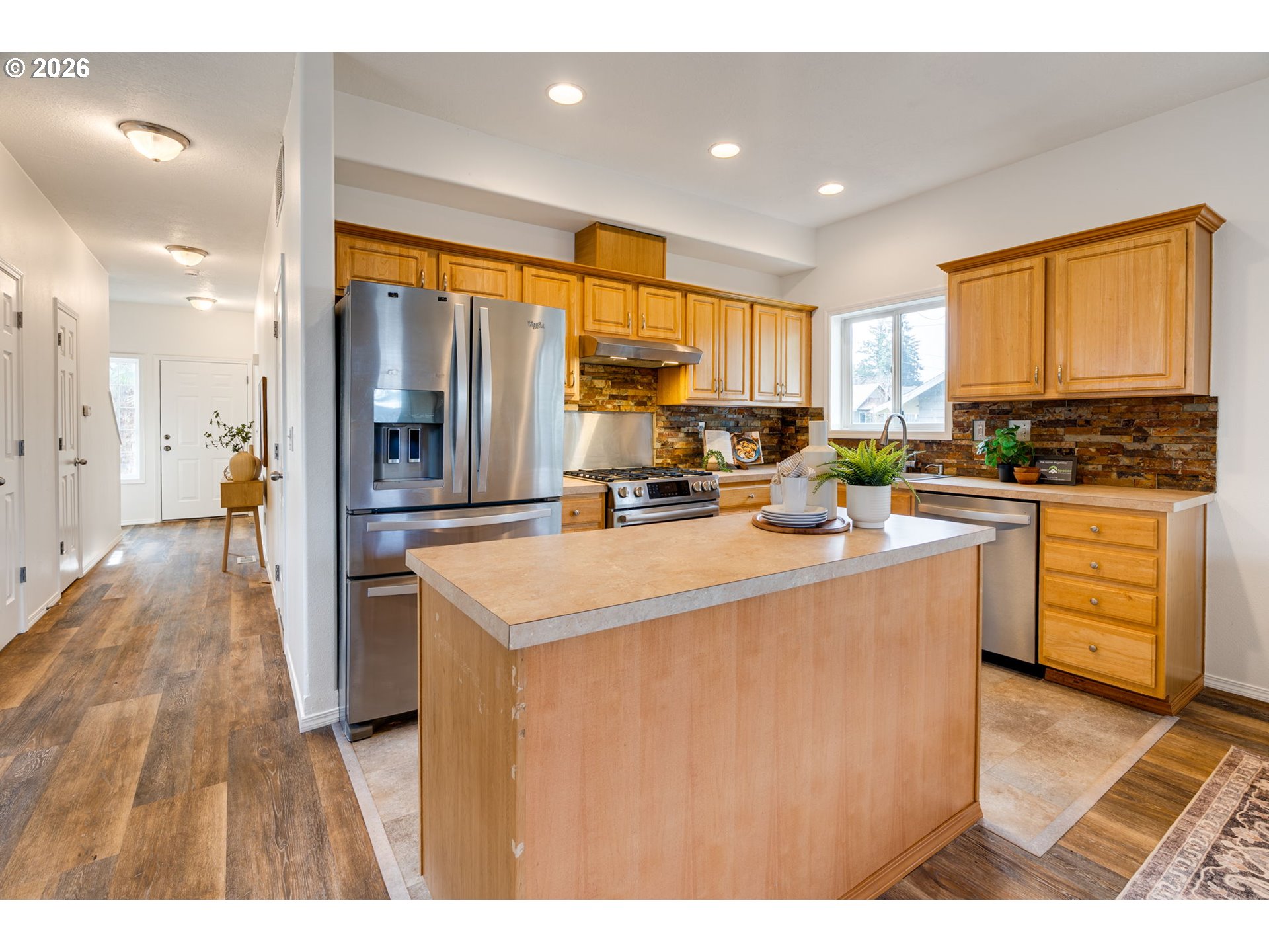 8029 Southeast Tolman Street Portland, OR 97206 - Photo 8 of 46